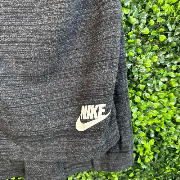 Nike work out  top EUC - Picture 8 of 13